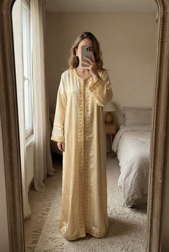 Traditionelles kleid - traditionelles,